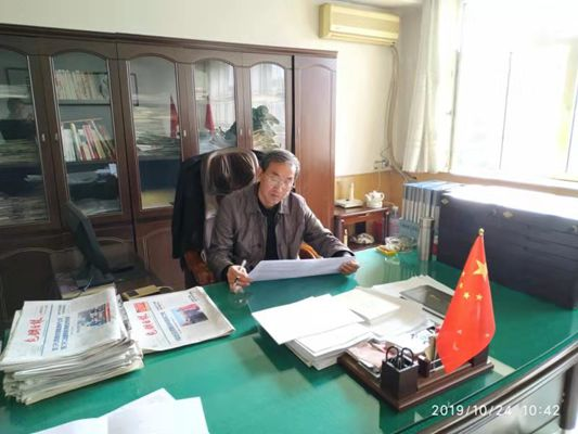 公司機(jī)關(guān)黨支部積極開展“不忘初心、牢記使命”主題教育答題活動.png